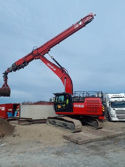 JCB JS 300 LC Cosben 2 of 5