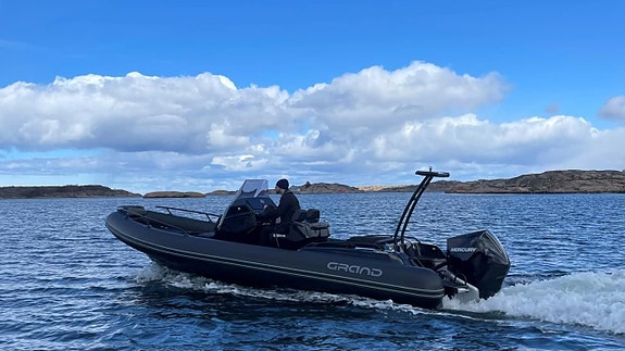 Grand GL 750 BE -24 Mercury F250 XL DTS V-8 18 of 30