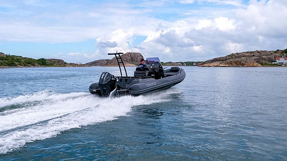 Grand GL 750 BE -24 Mercury F250 XL DTS V-8 4 of 5