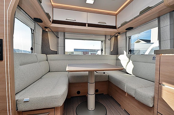 Knaus 450 FU Südwind 60 Years, Dubbelbädd 17 of 22