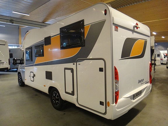 Bürstner Ixeo 726 " Enkelsängar " Taksäng " Vinterpaket " 6 of 19