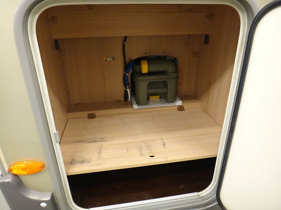 Bürstner T 720 " Enkelsängar " Toa bak " Automat " 150hk " 19 of 26