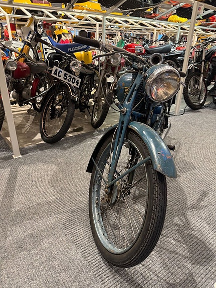 Husqvarna Blåqvarna  24 2 of 5