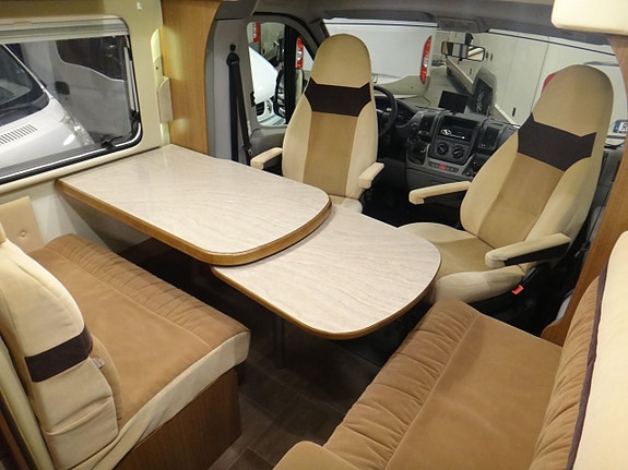 Bürstner Ixeo Plus 726 "Enkelsängar " Stort garage " AC " 2 of 23