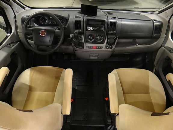 Bürstner Ixeo Plus 726 "Enkelsängar " Stort garage " AC " 15 of 23