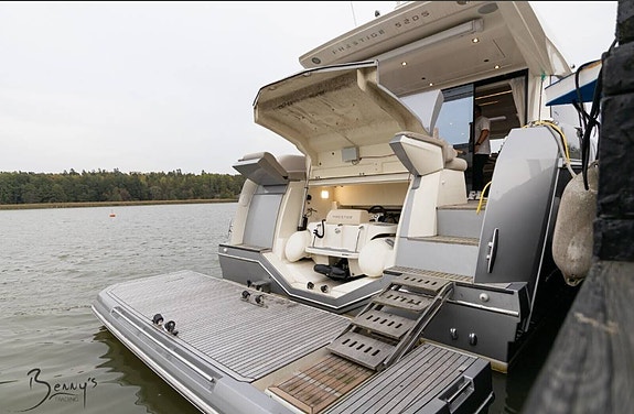 Prestige 520S 4 of 5