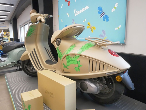 Vespa 946 150 DRAGON 4 of 4