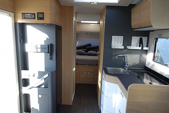 Adria Matrix Plus 670 DC 11 of 21