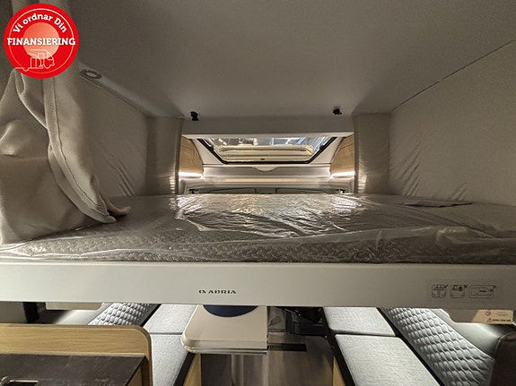 Adria Matrix Plus 670 DC 13 of 21