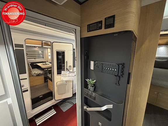 Adria Matrix Plus 670 DC 14 of 21