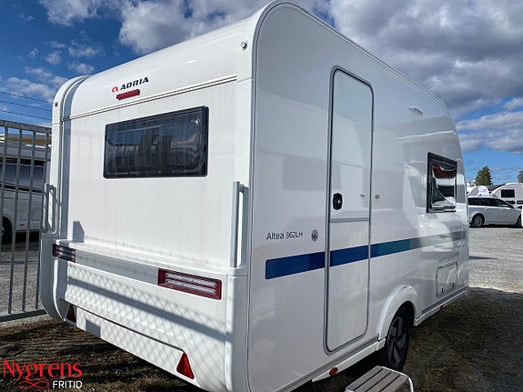 Adria Altea 362 LH, Smidig och lätt husvagn med långbäddar 3 of 16