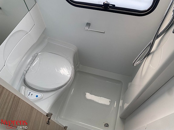 Adria Altea 362 LH, Smidig och lätt husvagn med långbäddar 14 of 16