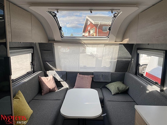 Adria Altea 362 LH, Smidig och lätt husvagn med långbäddar 4 of 16