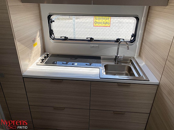 Adria Altea 362 LH, Smidig och lätt husvagn med långbäddar 12 of 16