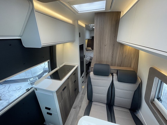 Kabe Travel Master Van 690 LB 8 of 21