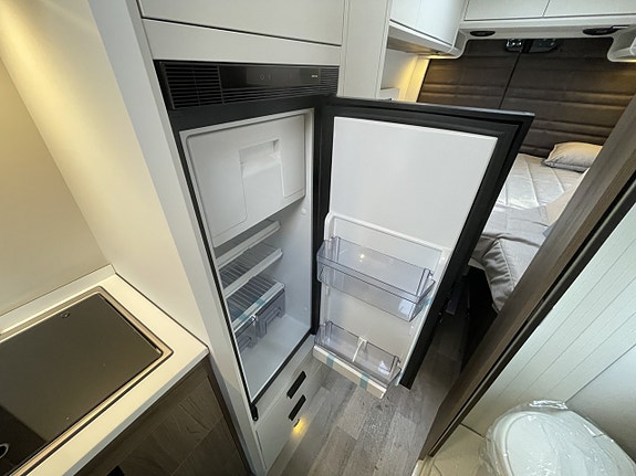 Kabe Travel Master Van 690 LB 11 of 21