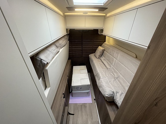 Kabe Travel Master Van 690 LB 15 of 21