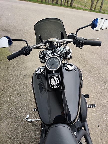 Harley-Davidson Night Train FXSTBI 100th Anniversary 12 of 15
