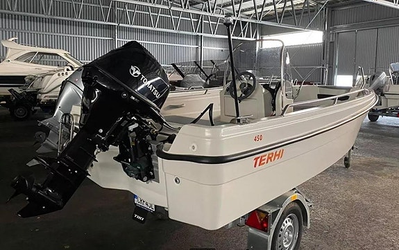 Terhi mittpulpet 450 CC & Tohatsu 30 hk 4-takt-25 räntefritt