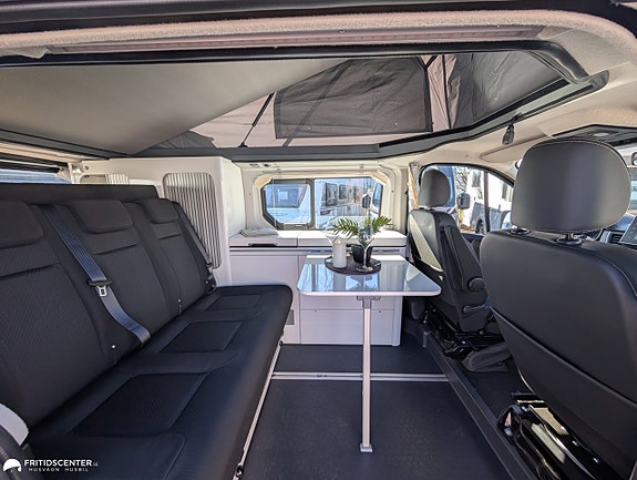 Adria Adria Active Pro - Lättkörd plåtis med automat, värmare & pop-up tak 6 of 21