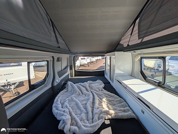 Adria Adria Active Pro - Lättkörd plåtis med automat, värmare & pop-up tak 15 of 21