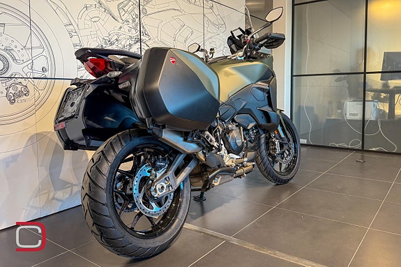 Ducati Multistrada V2 S Travel 3 of 3