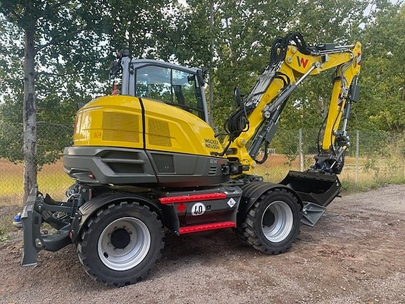 Uthyres: Hjulgrävare 11 ton, Wacker Neuson EW100-2