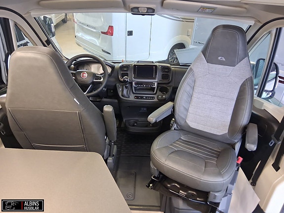 Adria Twin Sports 640 SGX / Automat 10 of 21