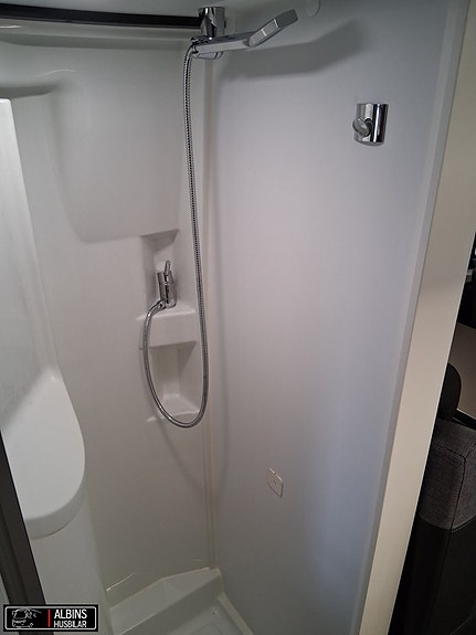 Adria Twin Sports 640 SGX / Automat 21 of 21