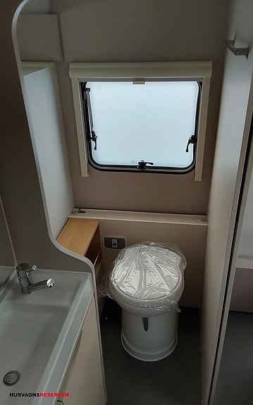 Adria Adora 613 UT 10 of 14