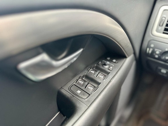Volvo V70 14 of 19