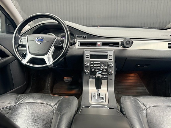 Volvo V70 16 of 19