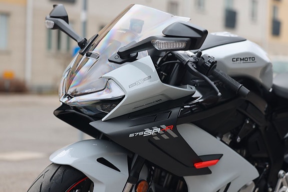 CFMOTO 675 SR-R | Aerolight Grey | RÄNTEFRITT 10 of 21