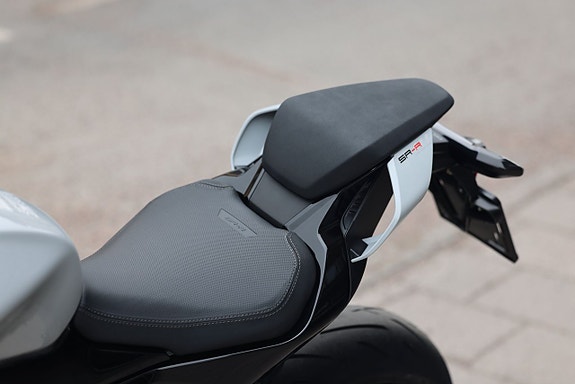 CFMOTO 675 SR-R | Aerolight Grey | RÄNTEFRITT 13 of 21