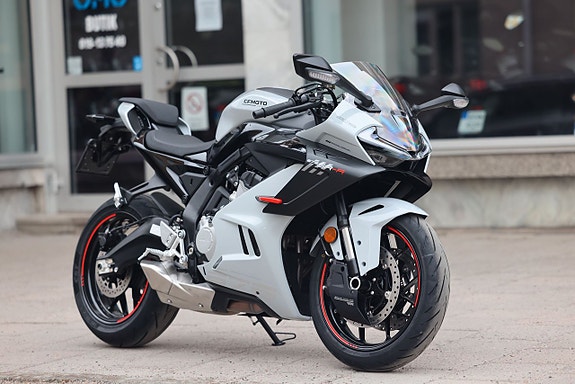 CFMOTO 675 SR-R | Aerolight Grey | RÄNTEFRITT 3 of 21