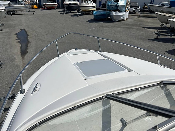 Glastron GS 209 & Volvo penta 5,0 GXi 6 of 12