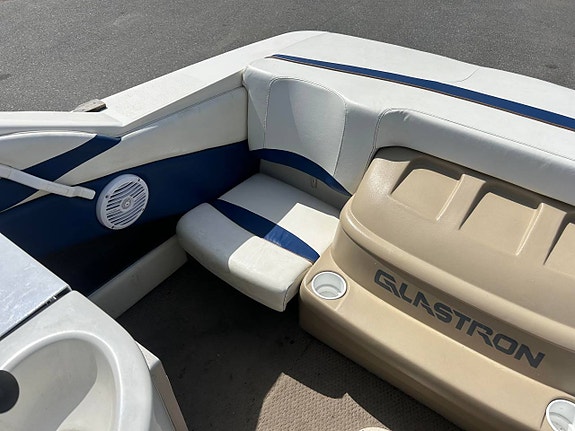 Glastron GS 209 & Volvo penta 5,0 GXi 8 of 12