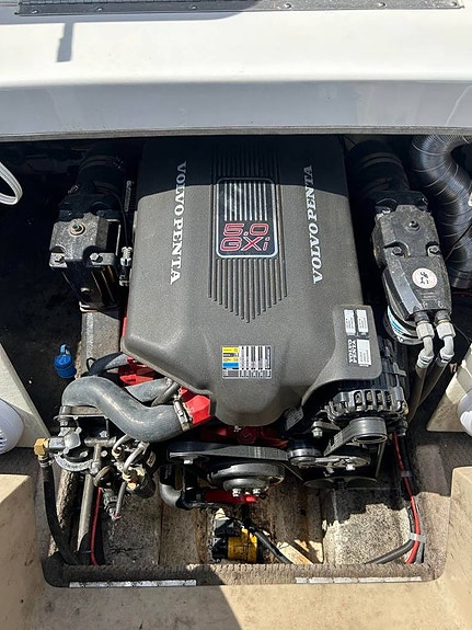 Glastron GS 209 & Volvo penta 5,0 GXi 4 of 5