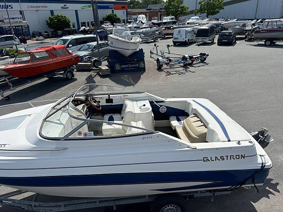 Glastron GS 209 & Volvo penta 5,0 GXi 9 of 12