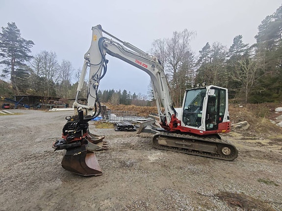 Har du en Takeuchi att sälja ? Ring oss vi köper den direkt!