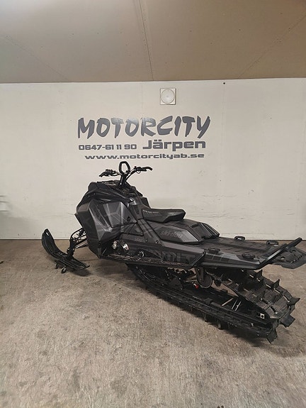 Ski-Doo Summit X  Expert 850 Turbo 146" 5 of 6