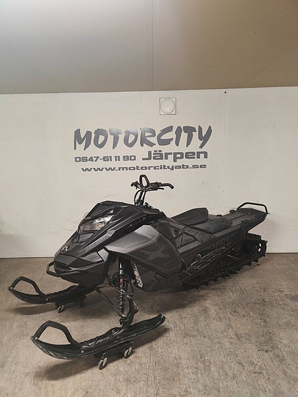 Ski-Doo Summit X  Expert 850 Turbo 146" 6 of 6