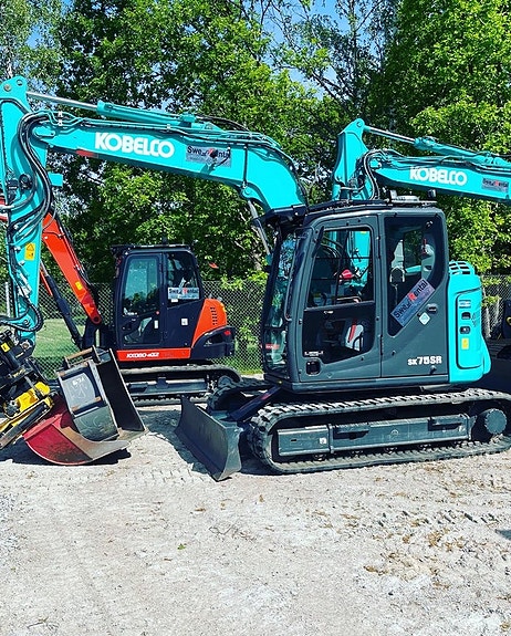 Uthyres: Grävmaskin 8-10 Ton, Kobelco SK75 SR rotor, grip
