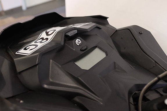 Ski-Doo Summit X 850 165" 5 of 11
