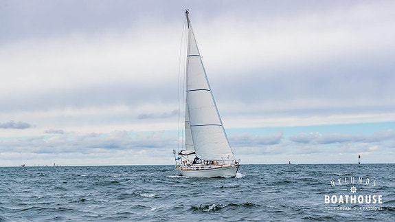 Swan 55/57 | Perkins 4M-135 - 120 hp 25 of 30