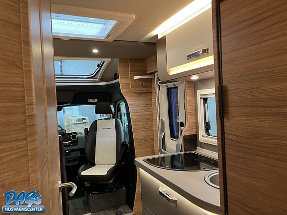 Weinsberg CaraCompact 640 MEG EDITION [PEPPER]  -Mercedes 8 of 21