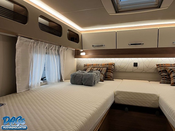 Weinsberg CaraCompact 640 MEG EDITION [PEPPER]  -Mercedes 14 of 21