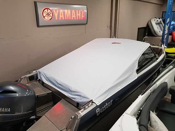 Buster hamnkapell i hög kvalitet