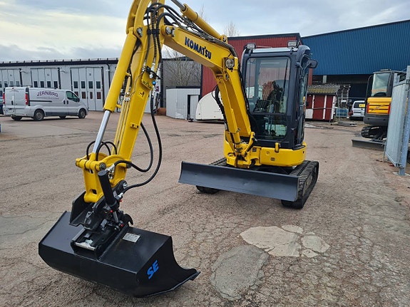MINIGRÄVARE KOMATSU PC 35 MR3 3,8 ton NY TILT + NYA SKOPOR 4 of 6