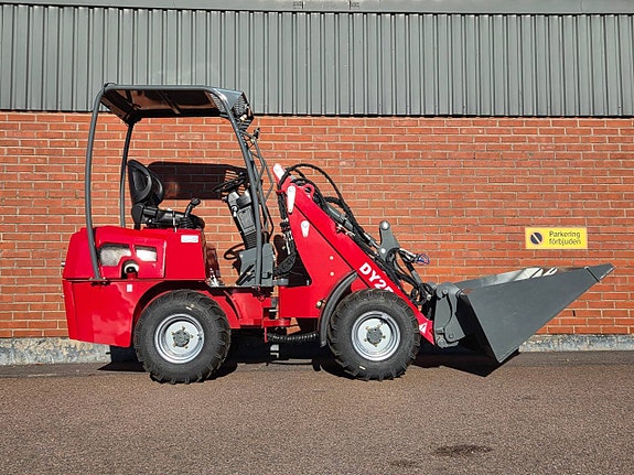 Taian DY25 med Kubota-motor. Ink redskap. Finns i lager! 4 of 5